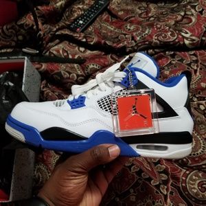 Jordan 4 motorsports